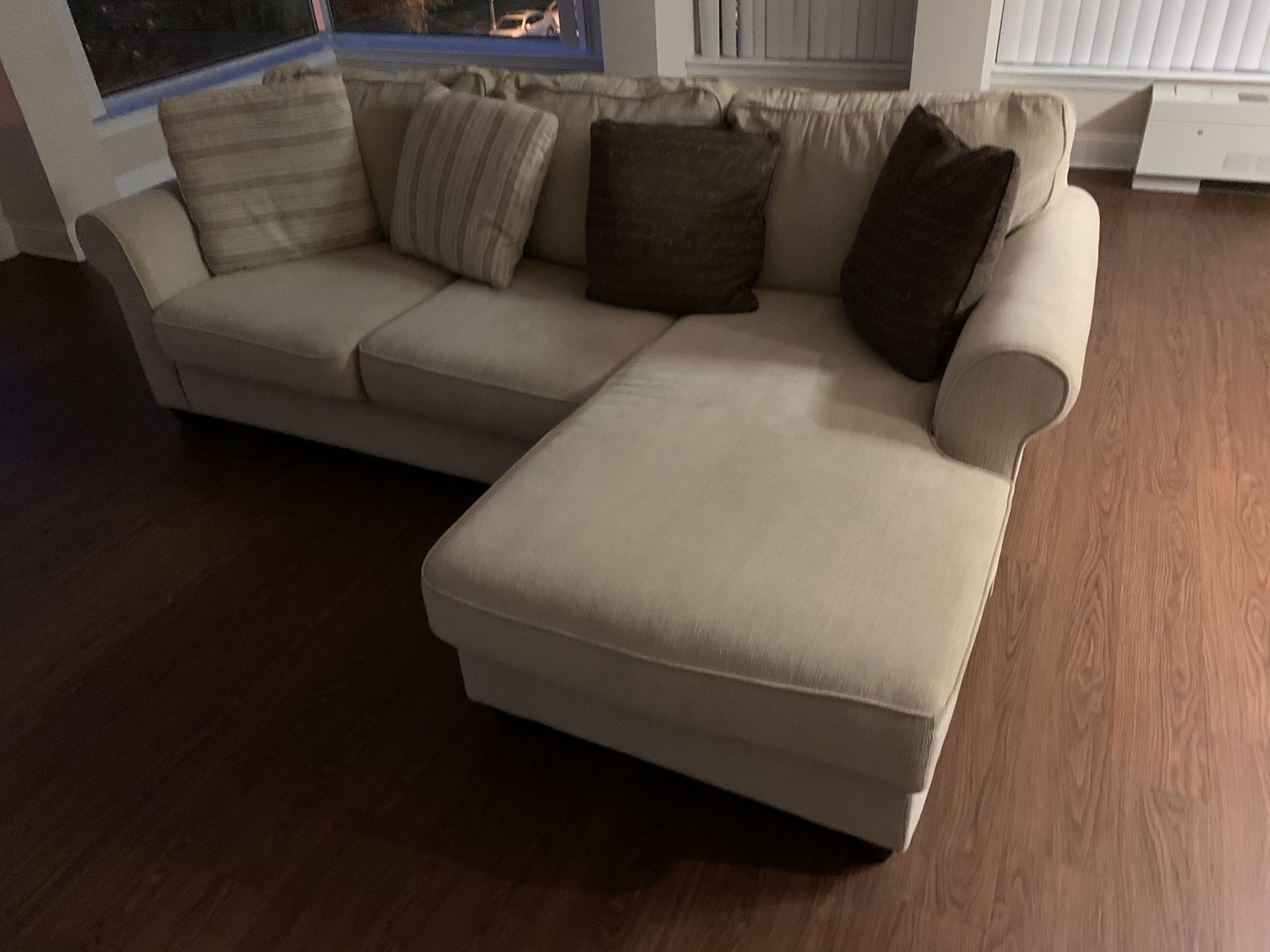 REALLY NICE COUCH $250
