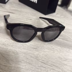 Oakley Meta Glasses ( HSTN)