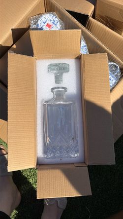 Crystal Glass Whiskey Decanter with Stopper