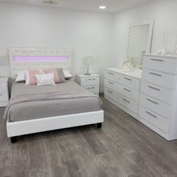 Bedroom Set - Juego De Cuarto 