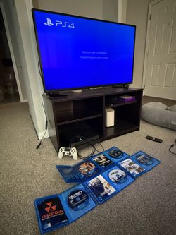 Playstation 4 console + Headset + Games