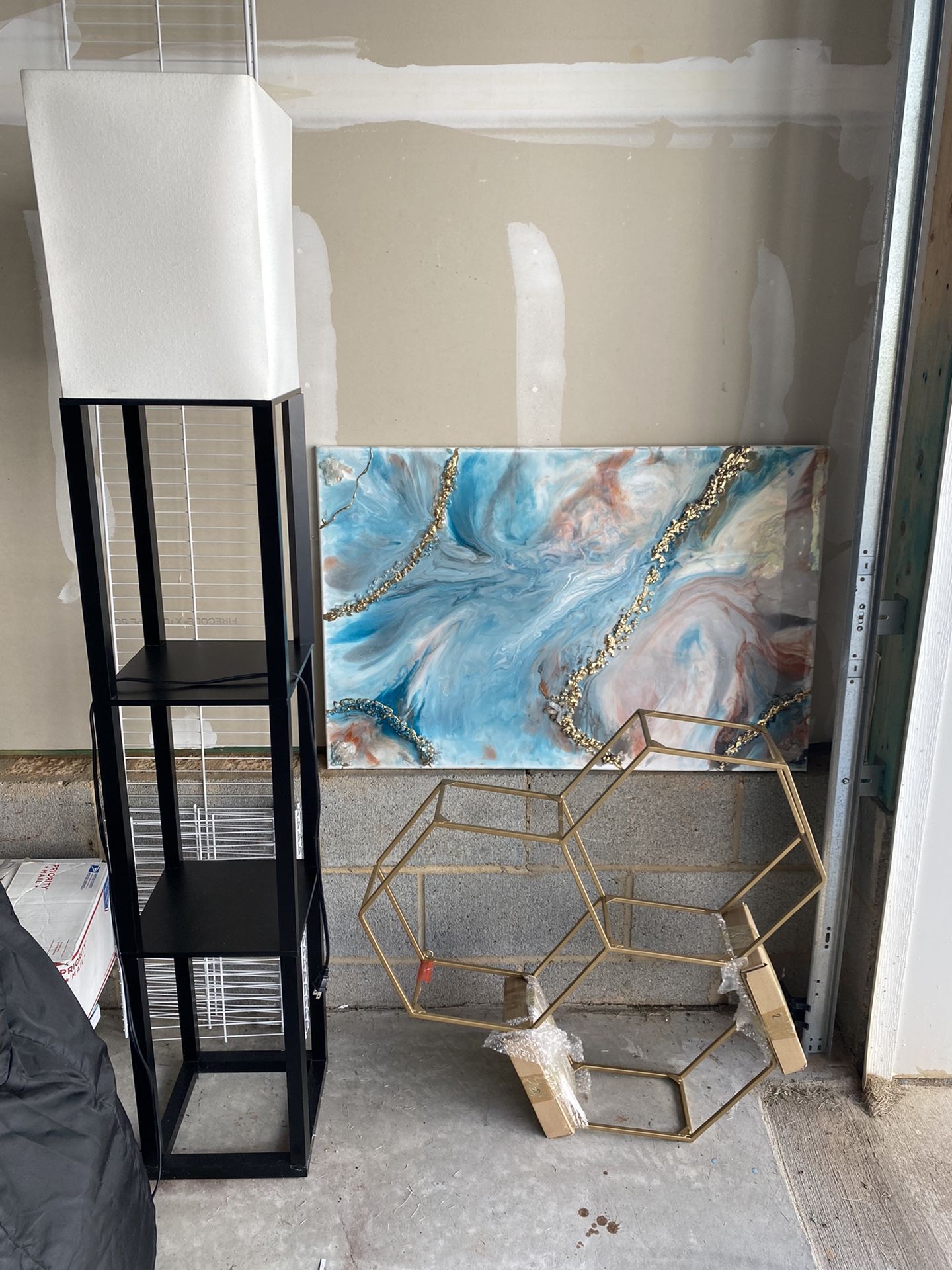 Home Accessories Chair & Canvas left- Excellent Condition!