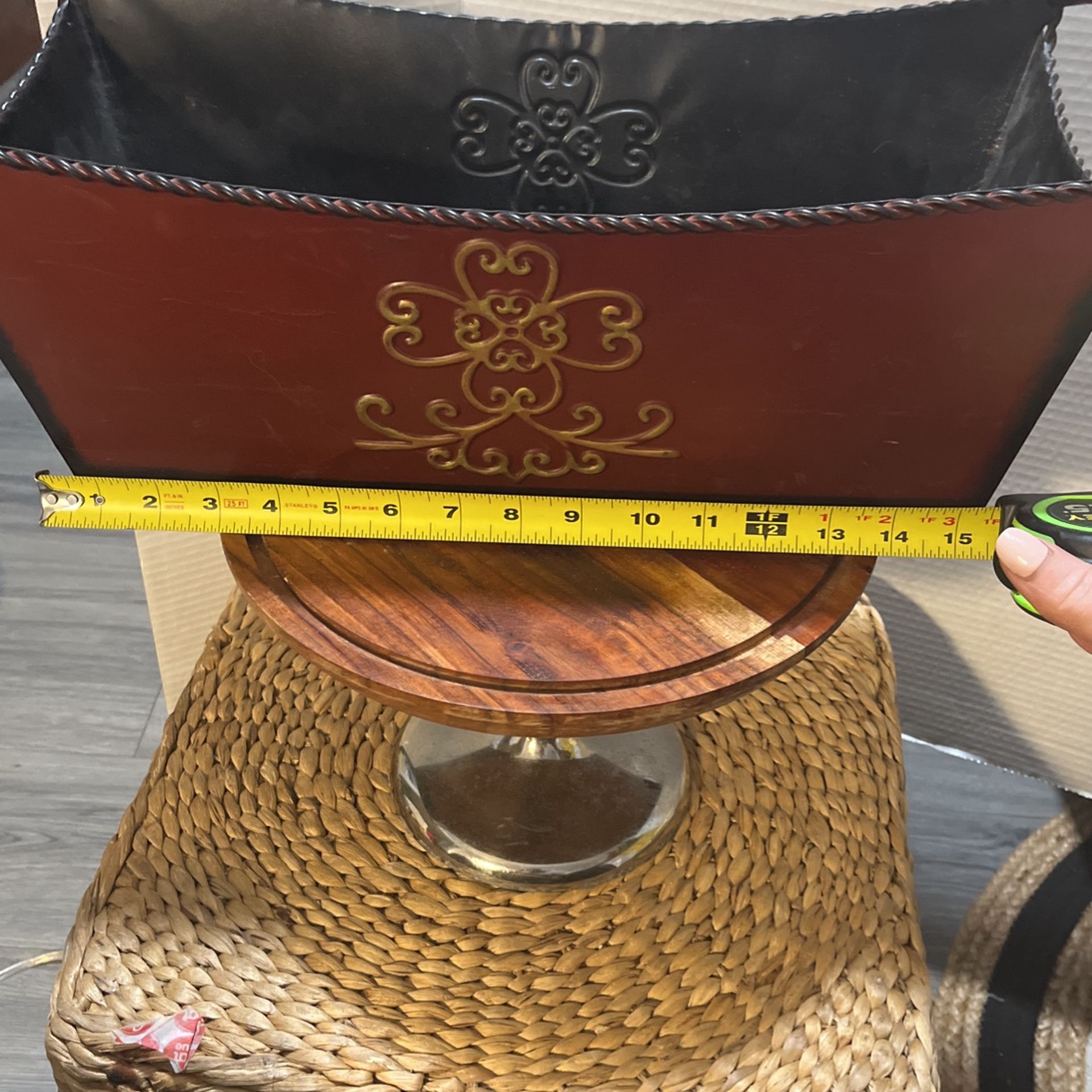 Large Metal Planter (Burgundy)