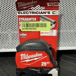 Milwaukee 25 ft. Electrician's Magnetic Tape Measure (Brand New)