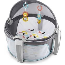 Fisher-Price Portable Bassinet On-The-Go Baby Dome