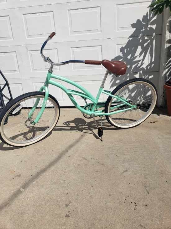 Beach Cruiser Bike