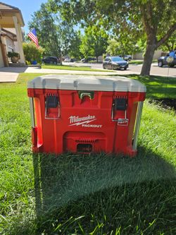 Milwaukee packout cooler