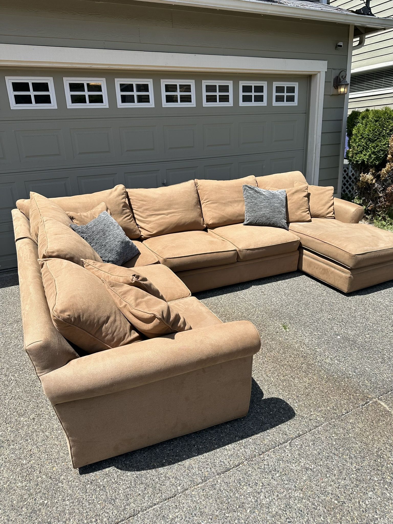 Large Sectional Couch (Delivery Available)