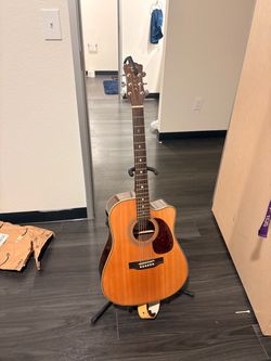 Luna Acoustic Guitar w/stand and capo