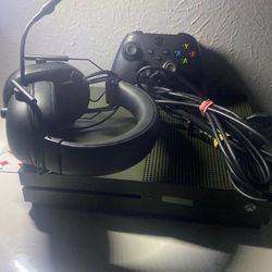 Xbox one s battlefield edition w headset and controller