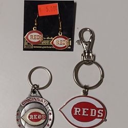 Cincinnati Reds Keychain / Earrings