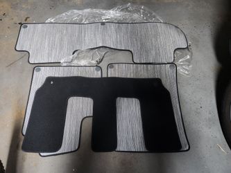 RIVIAN R1S All- Weather Mat Set