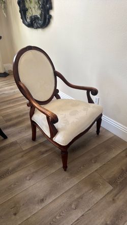 Colonial chair