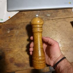 Pepper Grinder 