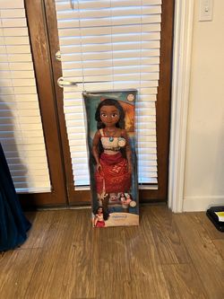 Disney life size moana doll.