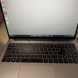 RX16 Laptop, AMD Ryzen 7 7735HS, 15.6”