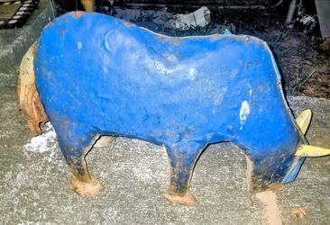 Metal vintage yard ornament (rare)