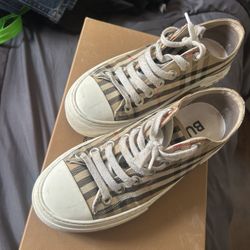 Burberry Shoes 