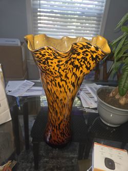 Vase- Leopard 