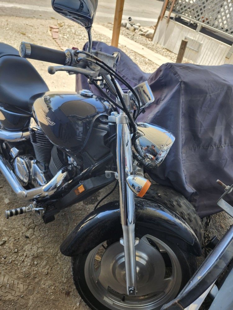 2005 Honda Shadow® Sabre
Low Miles!! 23,457