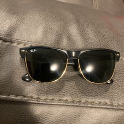Raybans W/ Gold Trim