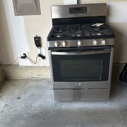 New Never Used Gas Stove + Oven!