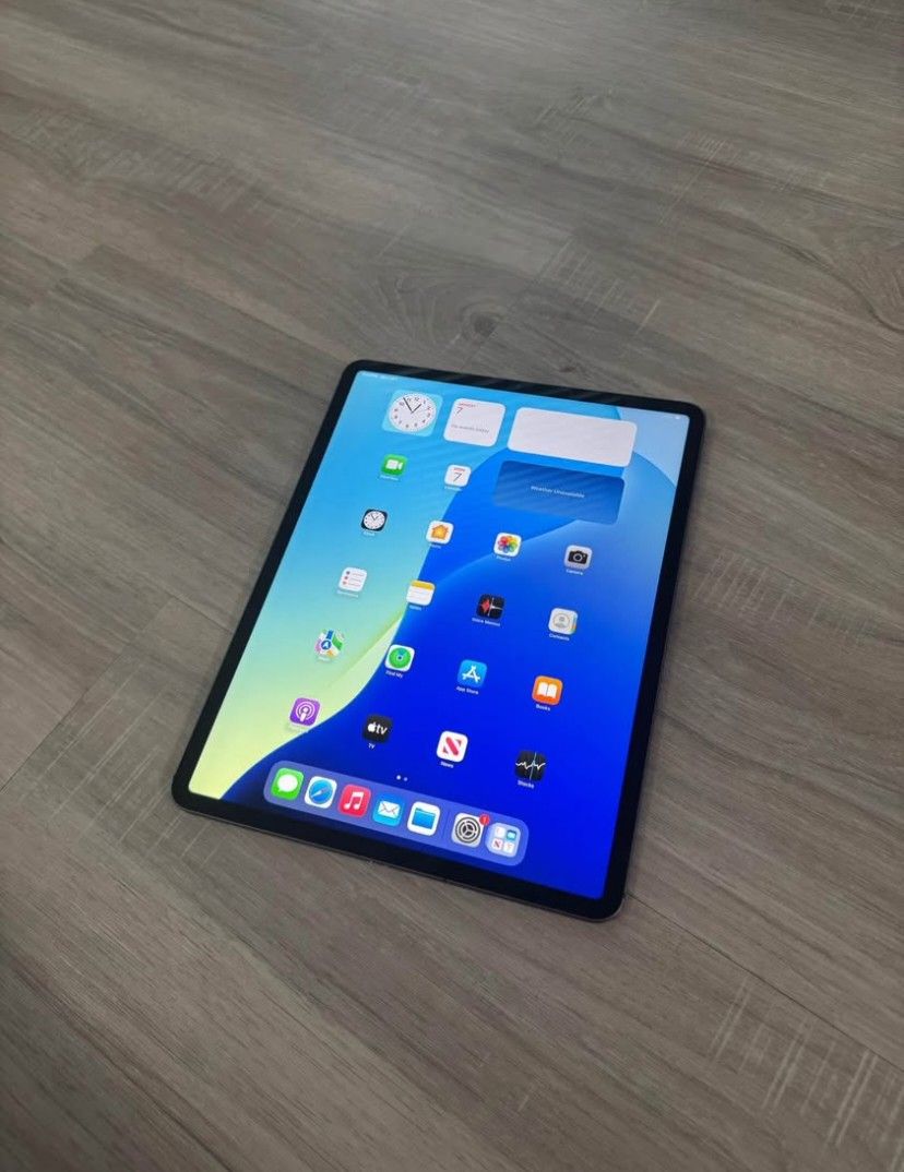 Unlocked iPad Pro 12.9 inch 4th Gen