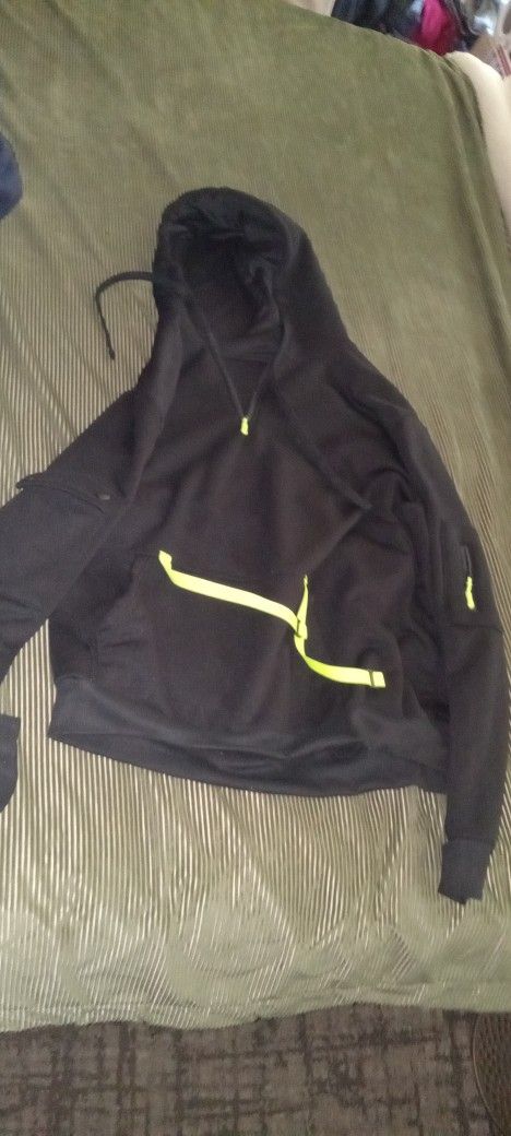 Lot Of 4 Like New Size 2 And 3 Xl Winter Pullover Jacket Deal