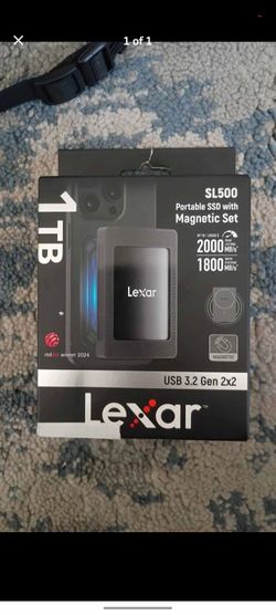 Lexar SL500 1TB Portable SSD with Magnetic Set