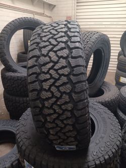 New Set of tires 285 70 17 LION SPORT