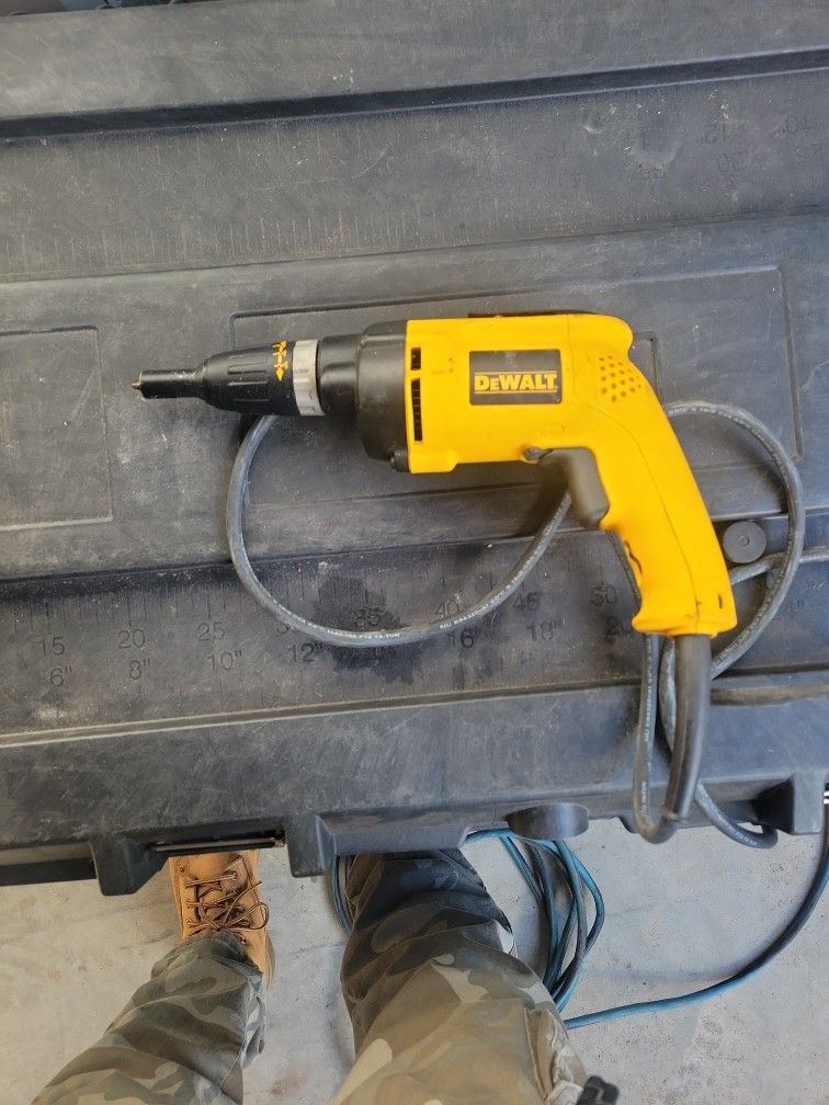 Dewalt Electric Drywall Screw Gun