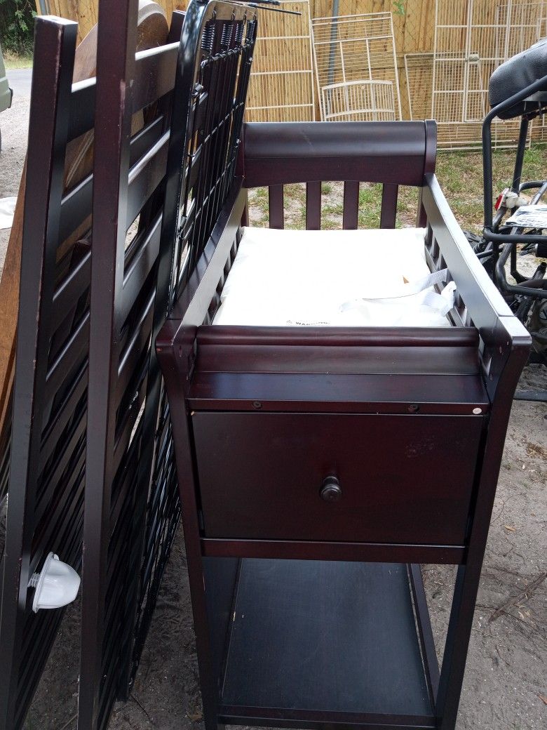 Baby Bed And Changing Table