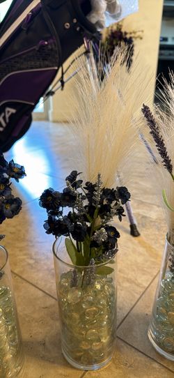 Set of 4 Artificial Floral Arrangements in Glass Vases