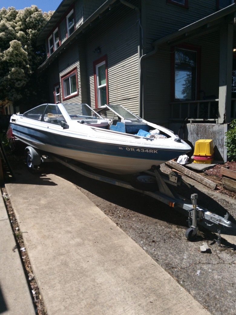 1985 Capri Bayliner