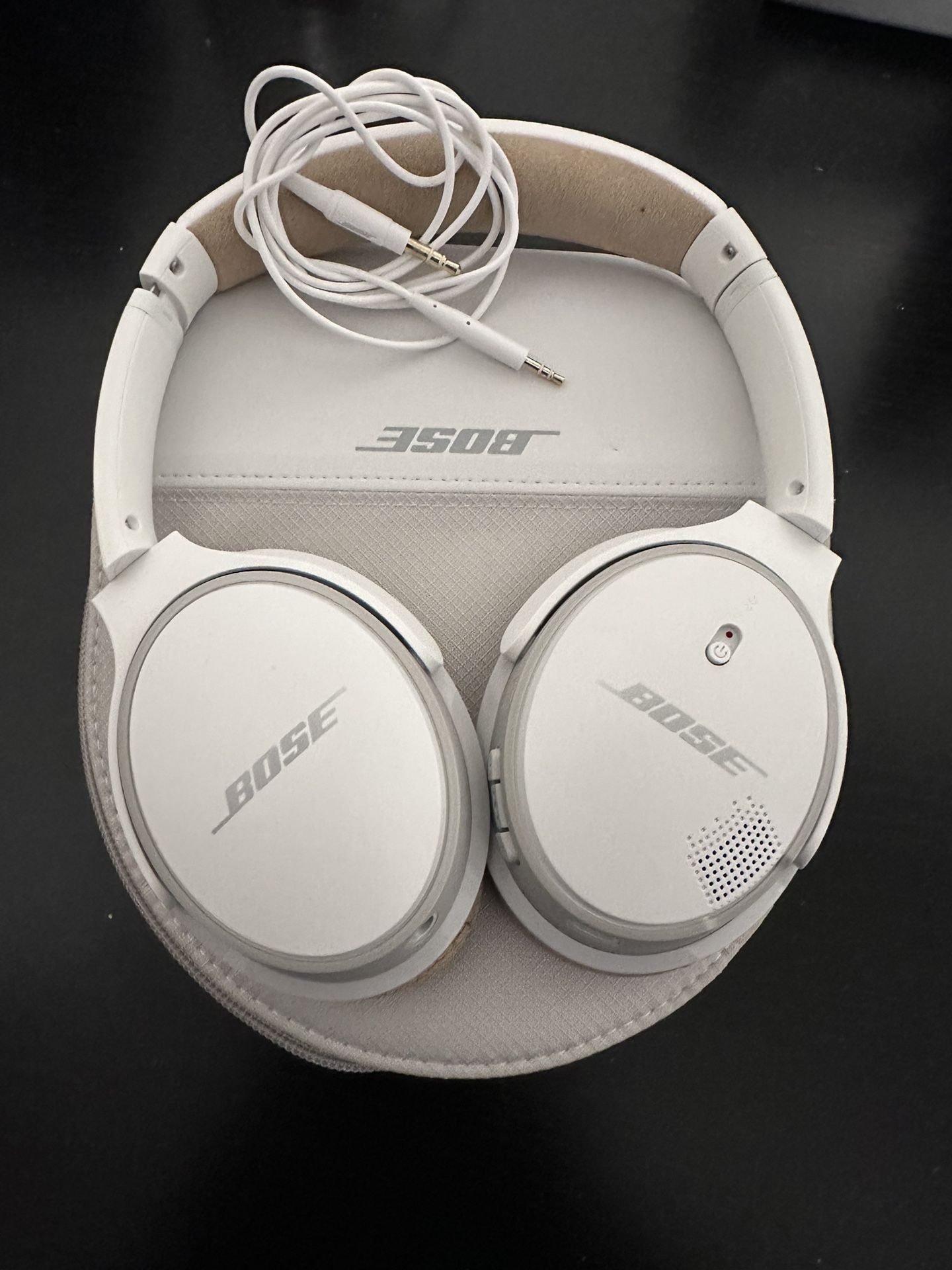 Bose SoundLink around-ear wireless headphones II- White