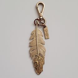 Jessica Simpson feather purse charm hang tag keyring keychain bag clip