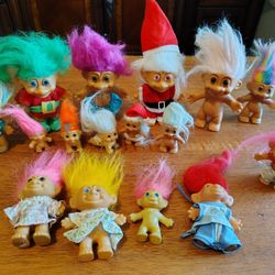 Bundle Of Vintage Troll Dolls Russ