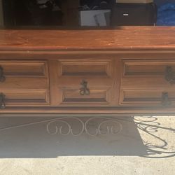 Large Coffee Table w/drawers