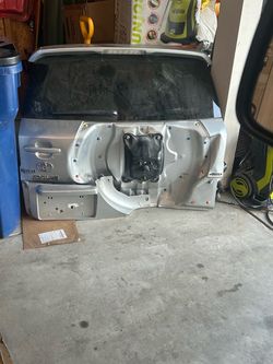 Glass , door Rav 4 2012