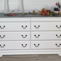Large Farmhouse Dresser - Off White