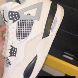 Jordan 4s