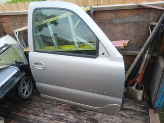 04 Denali Passenger Right Front Door