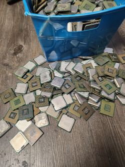 Over 710 pieces scrap CPU.