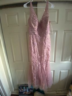 Blush Pink Lace Formal Dress – Size Medium – Mermaid Style Gown