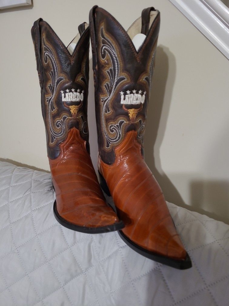 LAREDO WESTERN BOOTS