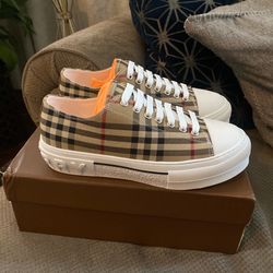 Burberry Shoes
