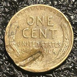 1942 Wheat Cent With Struck Through Debris Error