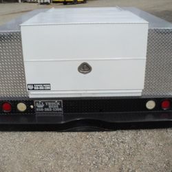 ##59%OFF# "ROYAL PROTECTOR" Enclosed Utility Bed & Deluxe Dress-Up Kit auto parts accessories