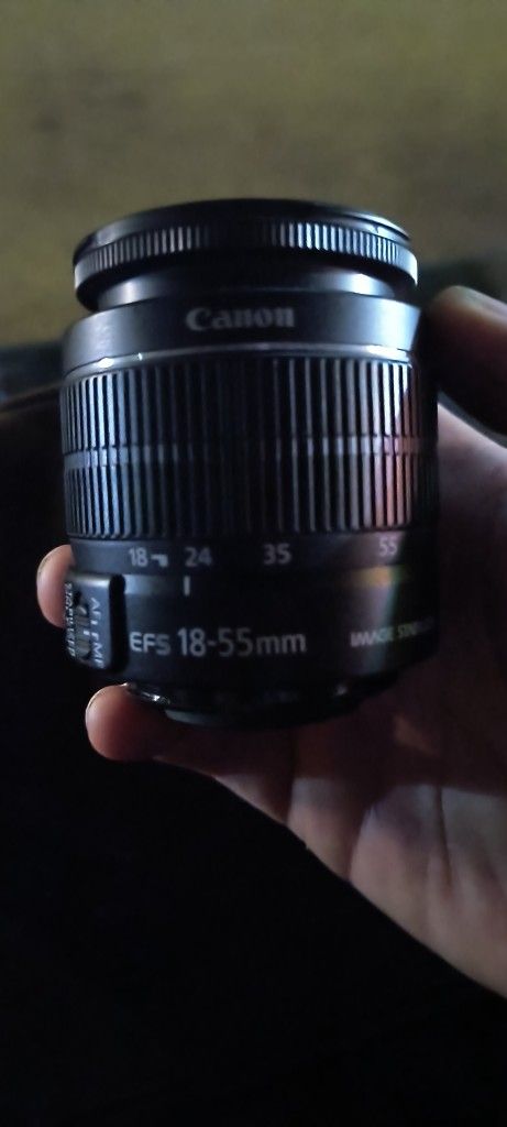 Canon EF-S 18-55mm f/3.5-5.6 IS II Lens