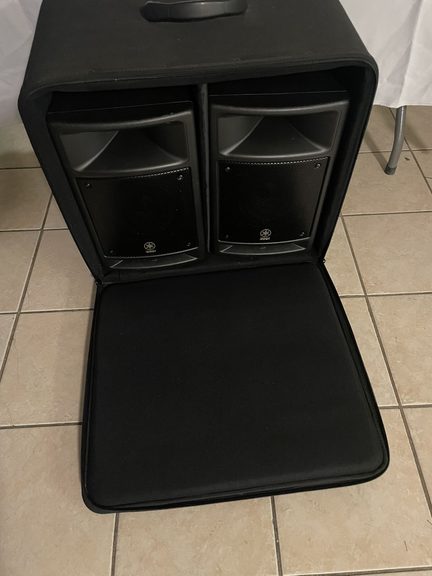 Yamaha STAGEPAS 300 Portable PA System